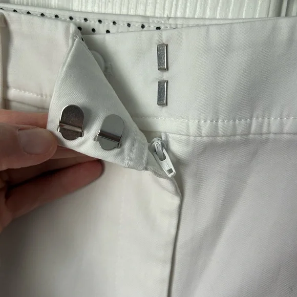 Talbots White Bermuda Perfect Short Size 6 - Picture 7 of 10